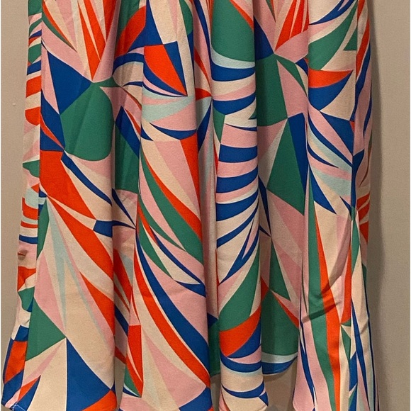 Multicolor summer dress      Alexia Admor - Picture 2 of 3